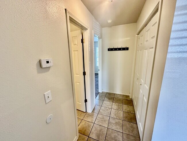 Building Photo - 5217 S 62nd St