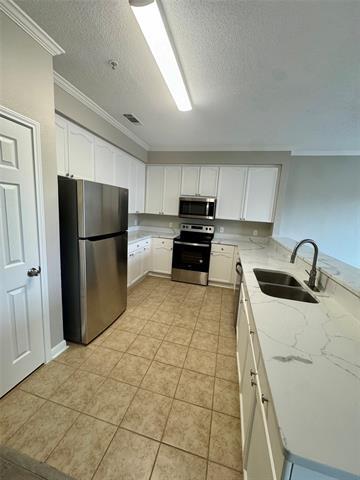Building Photo - 3500 E Park Blvd