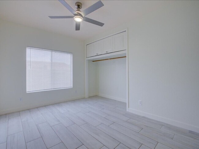 Building Photo - $500 OFF FIRST FULL MONTHS RENT!