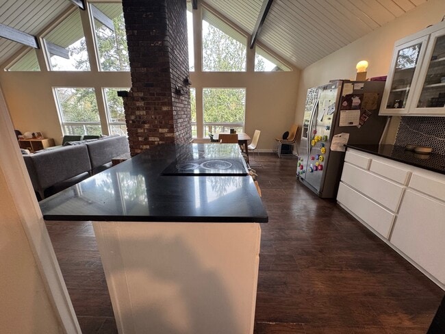 Building Photo - 10215 SW 116th St