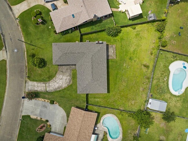 Building Photo - 2807 Gordon St