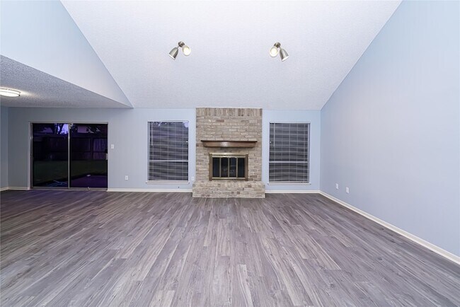 Building Photo - 2306 Wallingford Dr