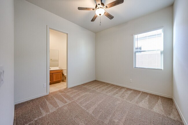 Building Photo - 4 Bedroom Home in Asante Community