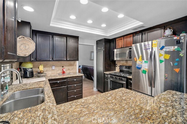 Building Photo - 650 Rock Vista Dr