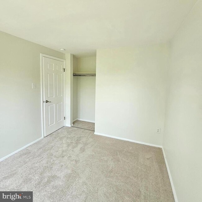 Building Photo - 5302 Harbor Ct Dr