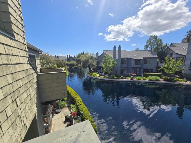 Building Photo - 119 Harbor Seal Ct