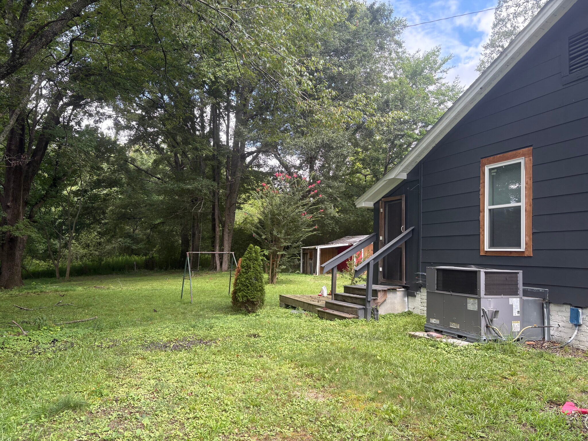 Building Photo - 229 Old Planters Rd