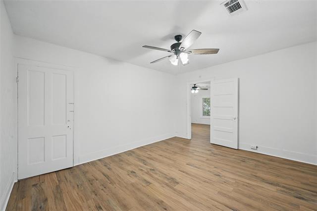 Building Photo - 908 E Houston St