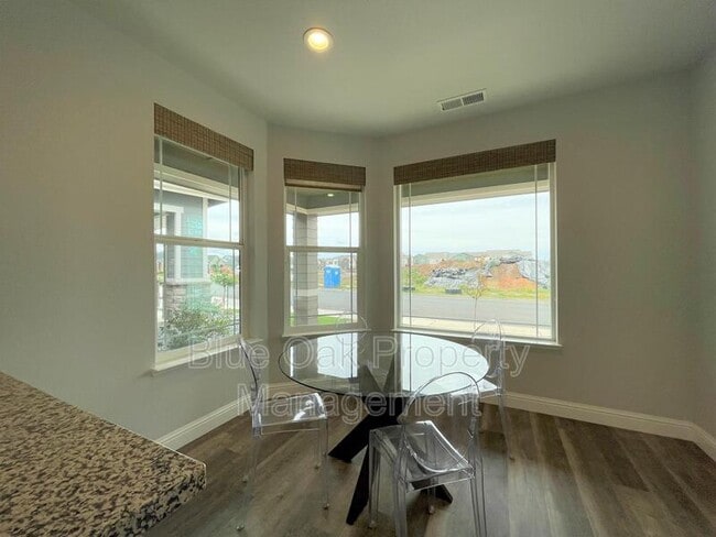 Building Photo - 3032 Biscayne Bay