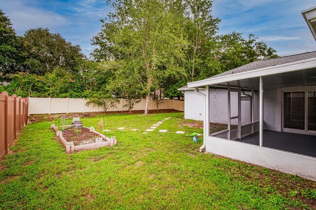 Building Photo - FOR RENT:  4 BEDROOM 2, BATHROOM HOME IN H...