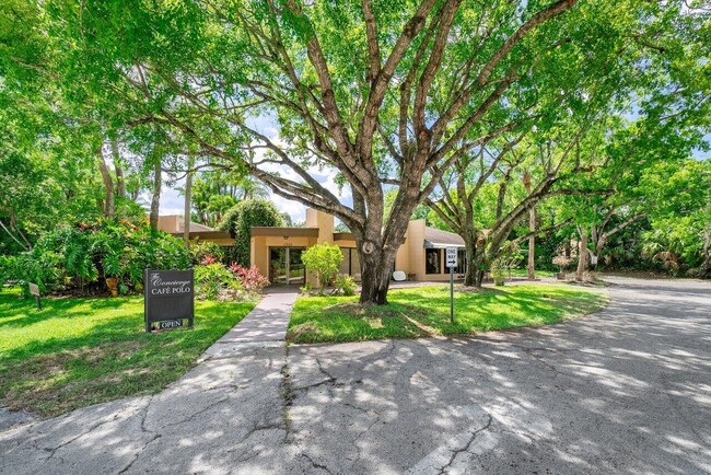 Building Photo - 11863 Wimbledon Cir