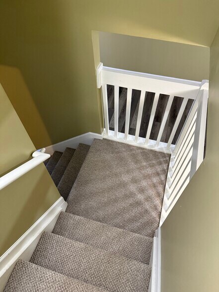 Building Photo - 1914 Ray Alexander Dr