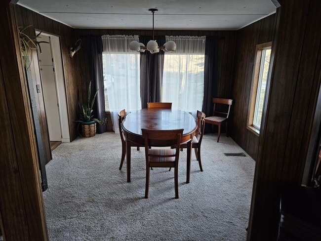 Building Photo - 2006 WY-352