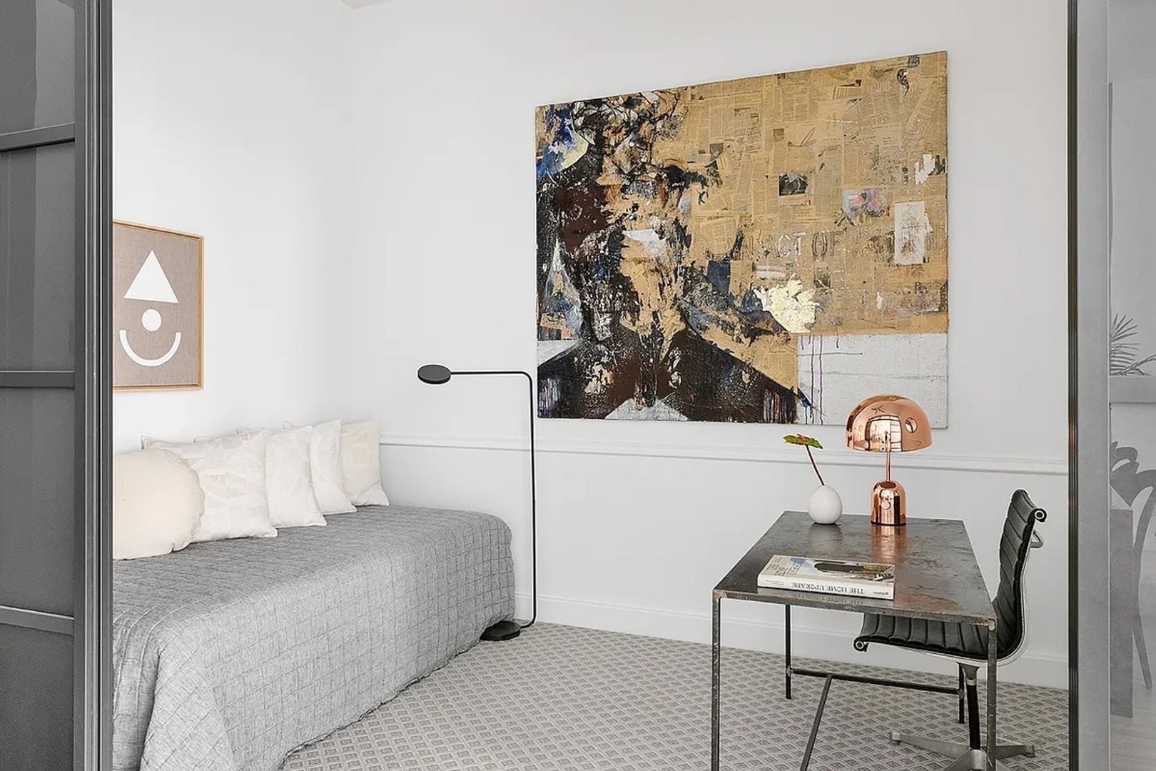 Building Photo - 420 W 25th St