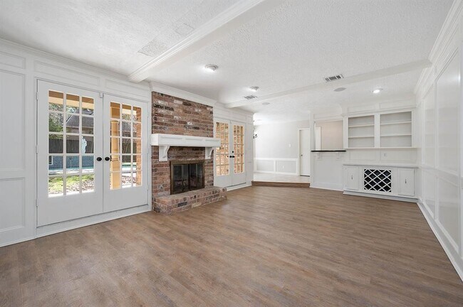 Building Photo - 9311 New Forest Rd