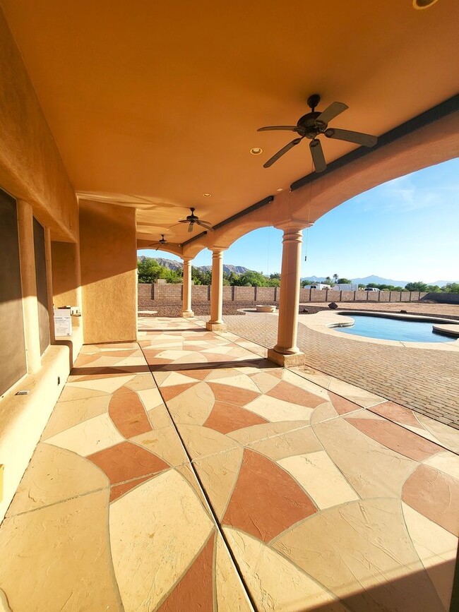 Building Photo - COMING SOON...BEAUTIFUL HOME ON HUGE LOT!