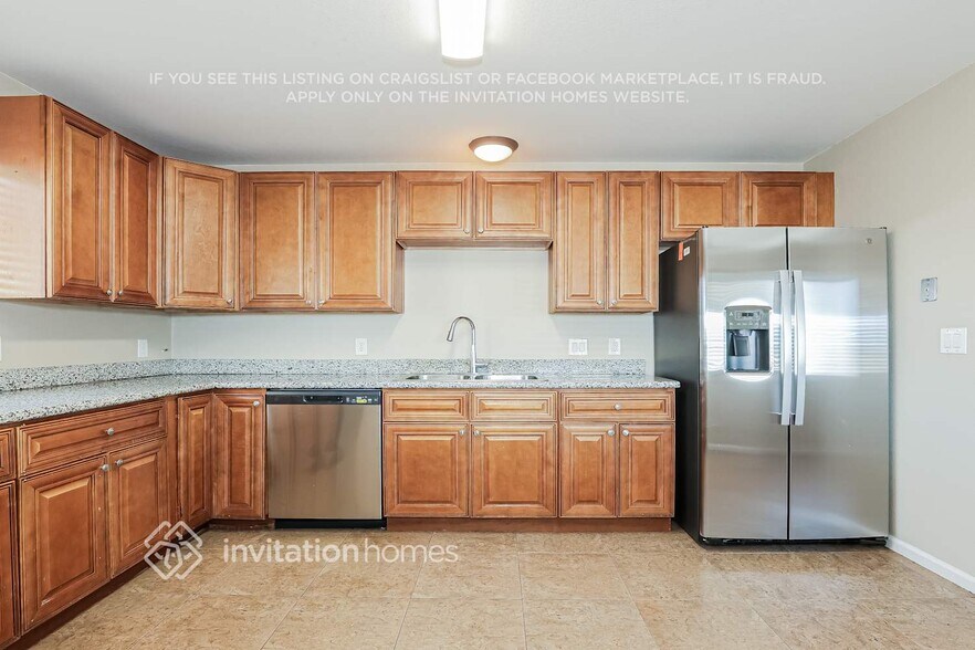 Building Photo - 7501 W Whitton Ave