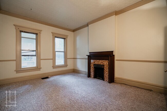 Building Photo - 836 Neil Ave