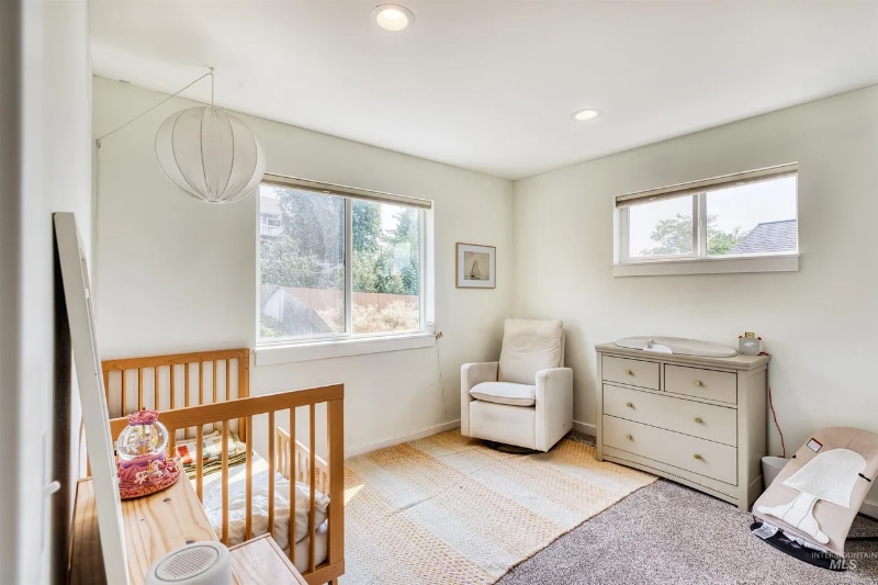 Building Photo - 1645 E 3rd St