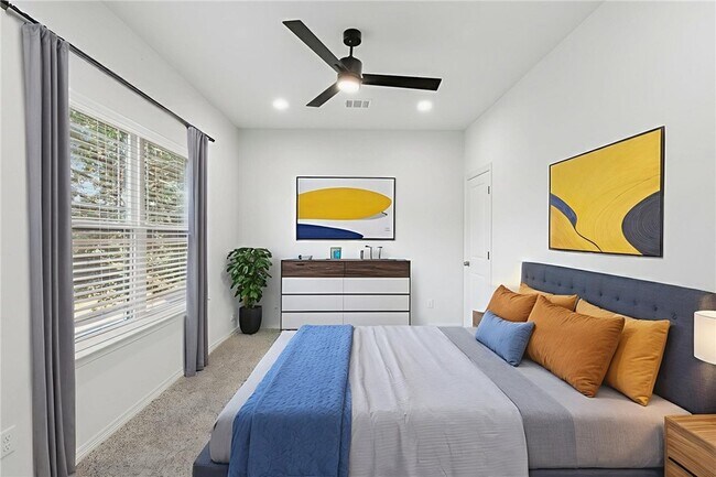 Building Photo - 307 Sterling St