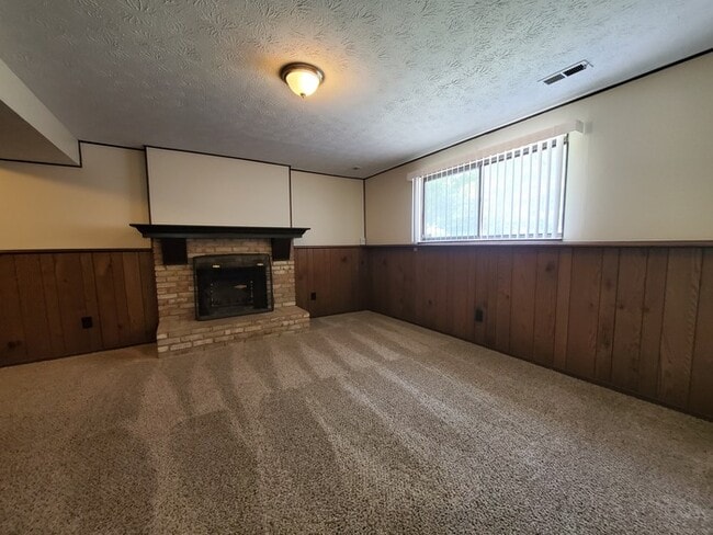 Building Photo - 3157 Millbury Ave
