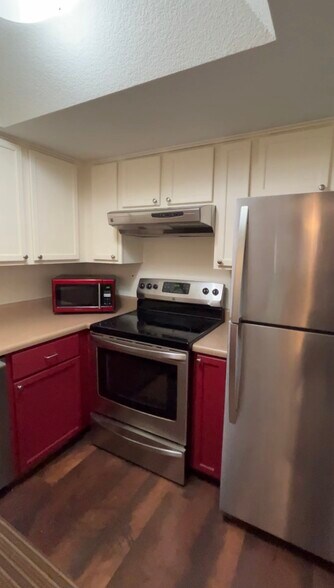 Building Photo - 1720 E Thunderbird Rd