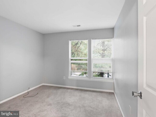 Building Photo - 11510 Little Patuxent Pkwy