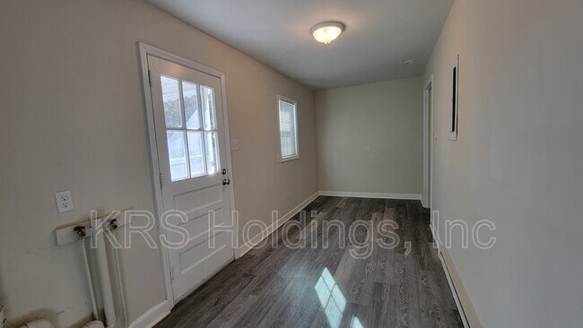 Building Photo - 1210 Downing Rd