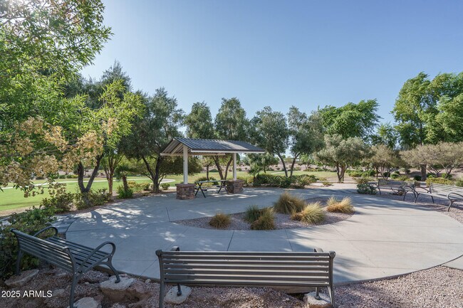 Building Photo - 14757 W Pasadena Ave