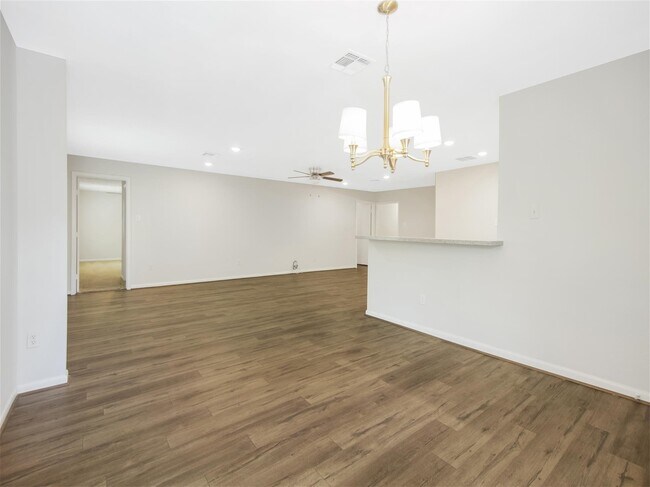Building Photo - 5830 Ettrick Dr