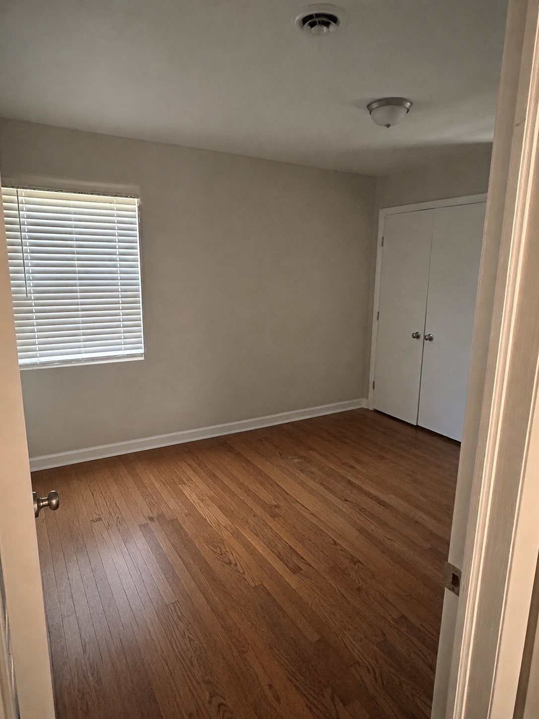 Building Photo - 2055 Fernwood Cir