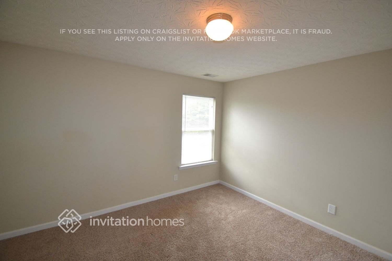 Building Photo - 250 Silver Arrow Cir