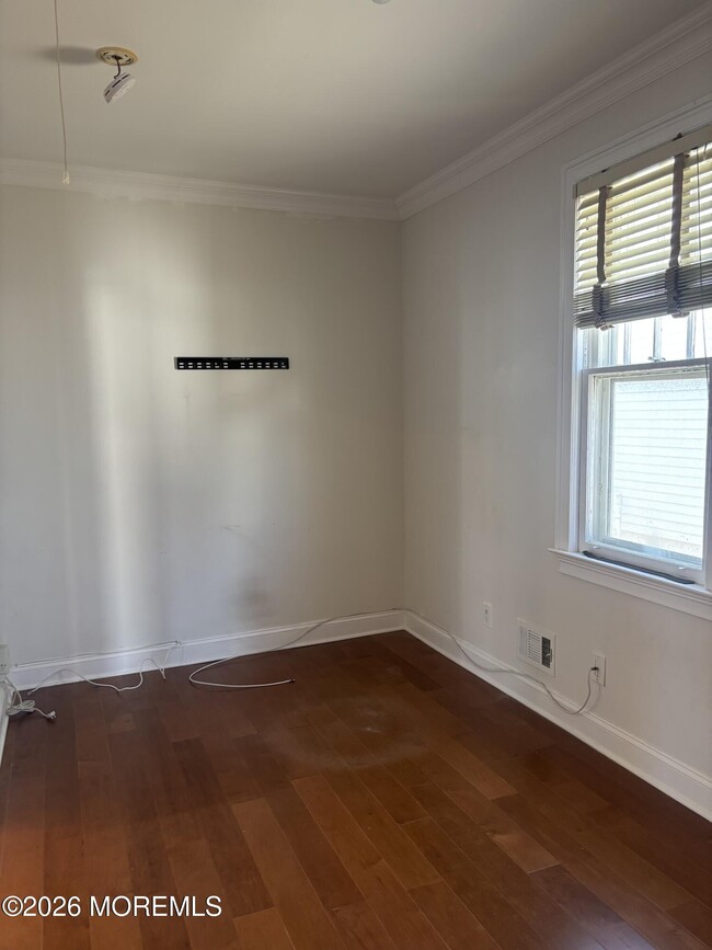 Building Photo - 56 Waterman Ave