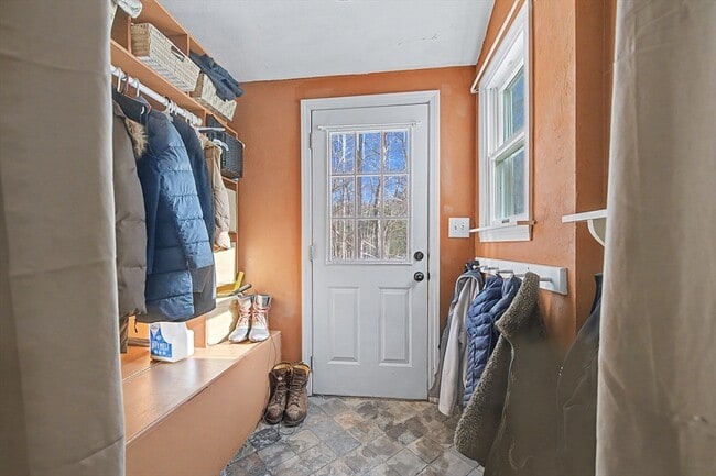 Building Photo - 268 Wood St