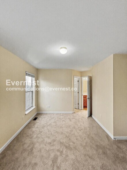 Building Photo - 8726 Springwater Dr