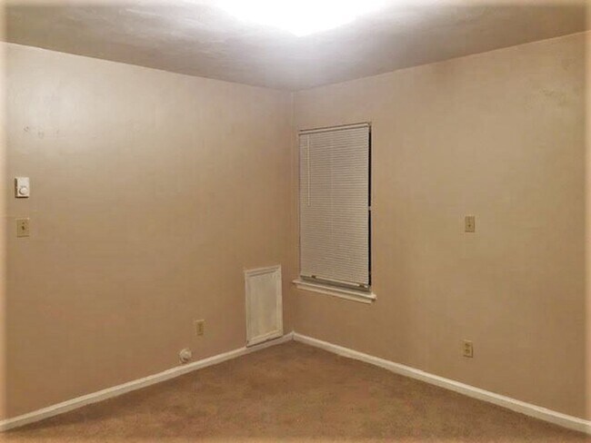 Building Photo - 2 BED DUPLEX