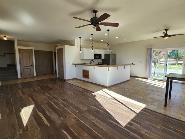 Building Photo - 2185 Quail Valley Ln