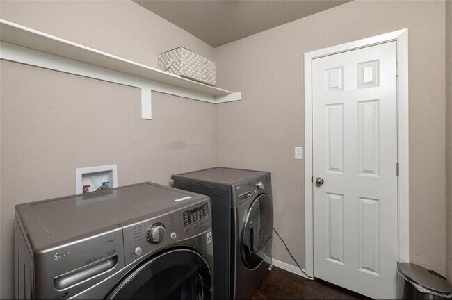 Building Photo - 6108 SW Warrington Rd