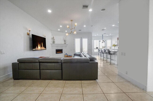 Building Photo - 34620 Via Josefina Dr