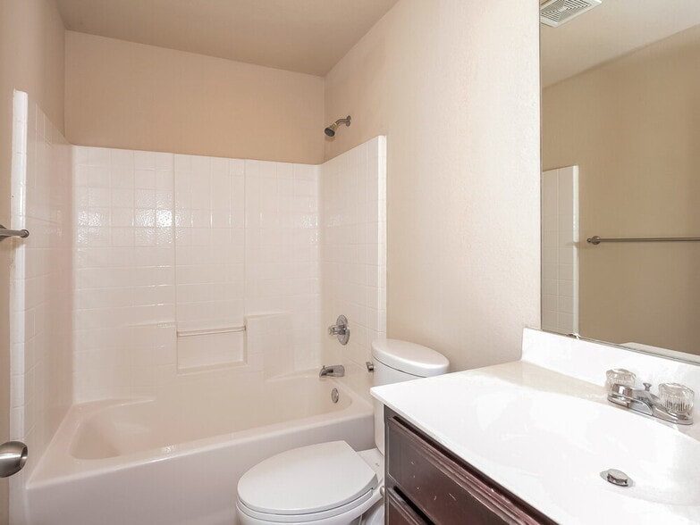 Building Photo - 1352 Barrel Run