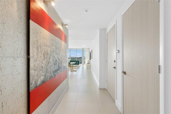 Building Photo - 3737 Collins Ave