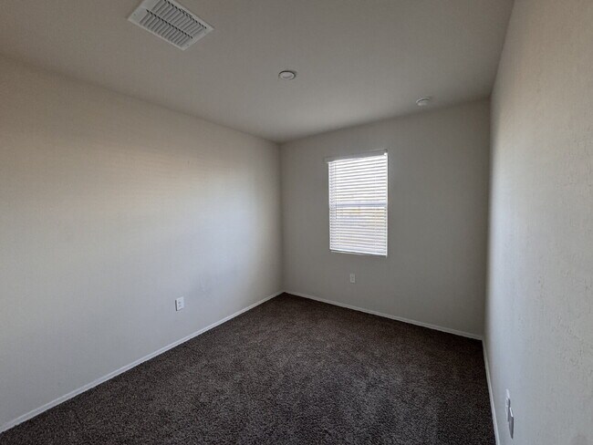 Building Photo - 5179 E Emery Rd