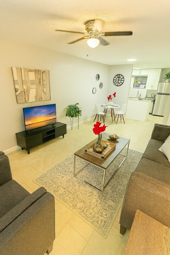 Building Photo - 3316 N MacGregor Way