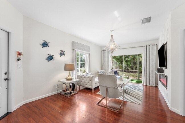 Building Photo - 20 S Lakeshore Dr