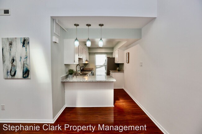 Building Photo - 3 br, 2 bath House - 409 33rd Street #B