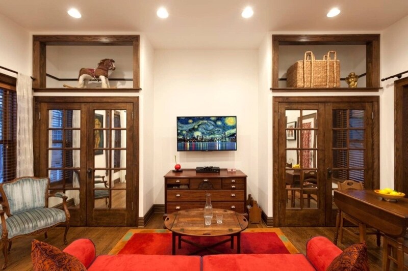 Building Photo - 1845 N Wilmot Ave