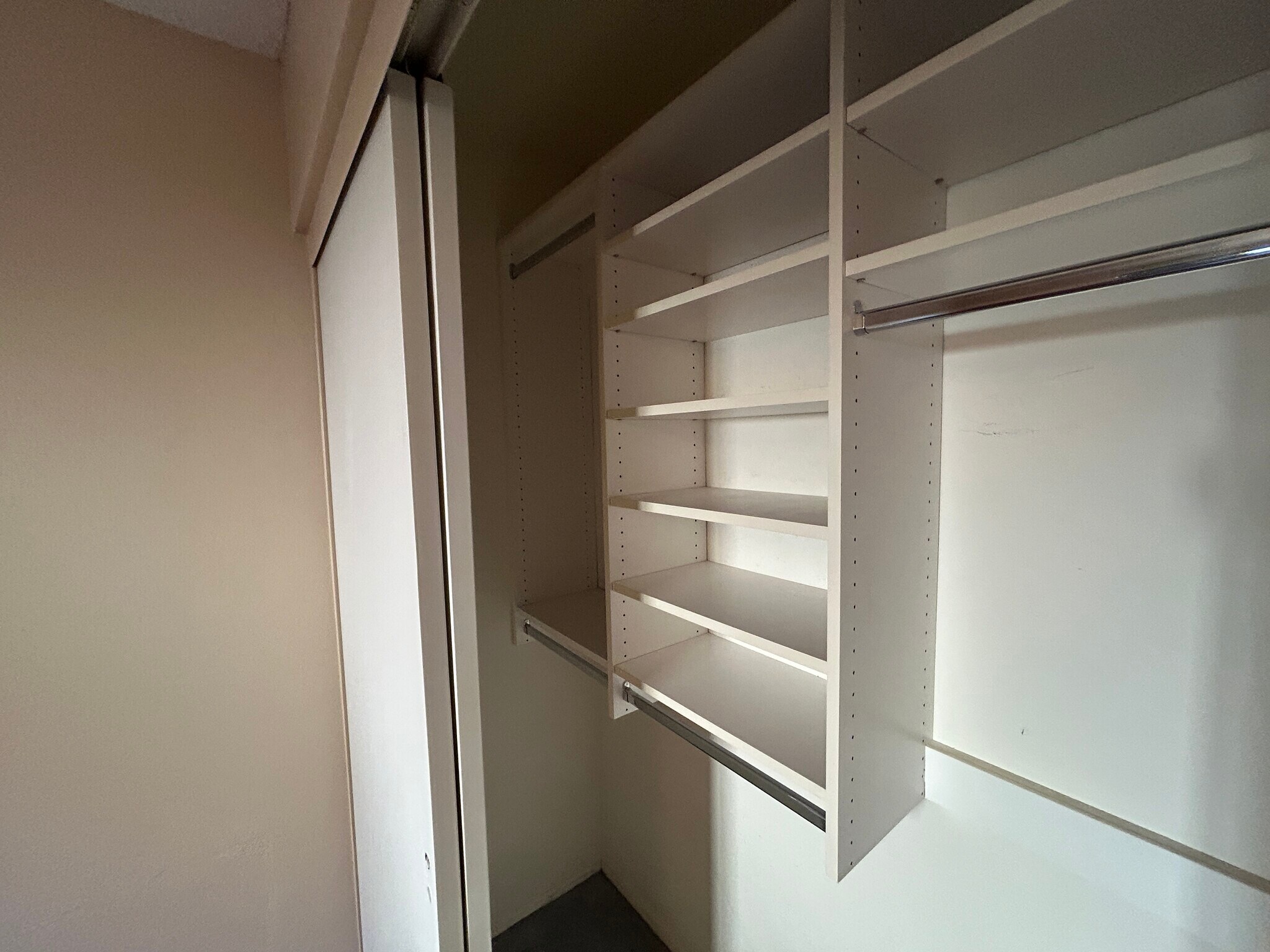 Building Photo - 12138 S Tomi Dr