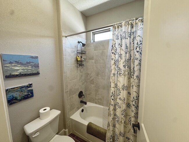 Building Photo - 6801 Prom Ave NE