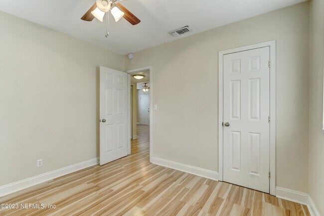 Building Photo - 1611 Stockton St
