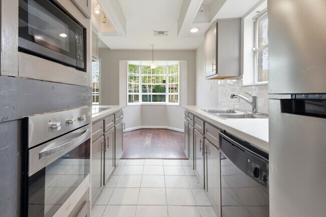 Building Photo - 6703 Krause Dr